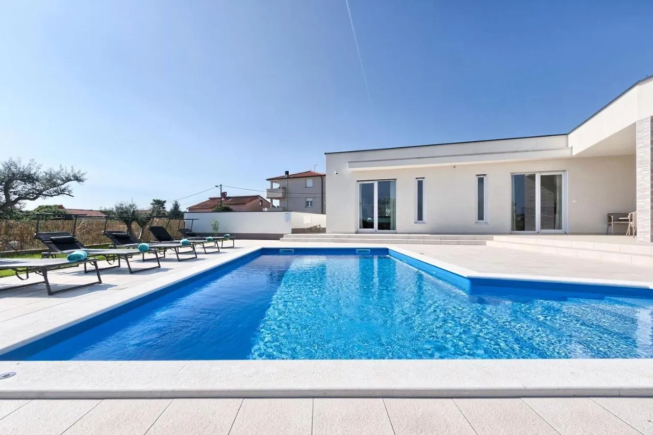 Aura Villa Pula Croatia